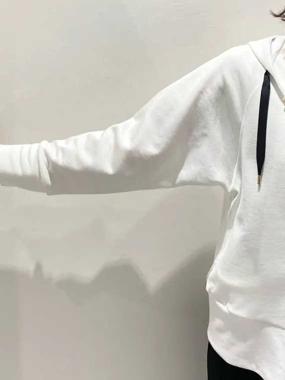 BEIGE， R.A コーディネート画像