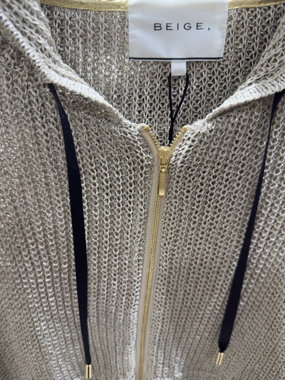 BEIGE， staff コーディネート画像