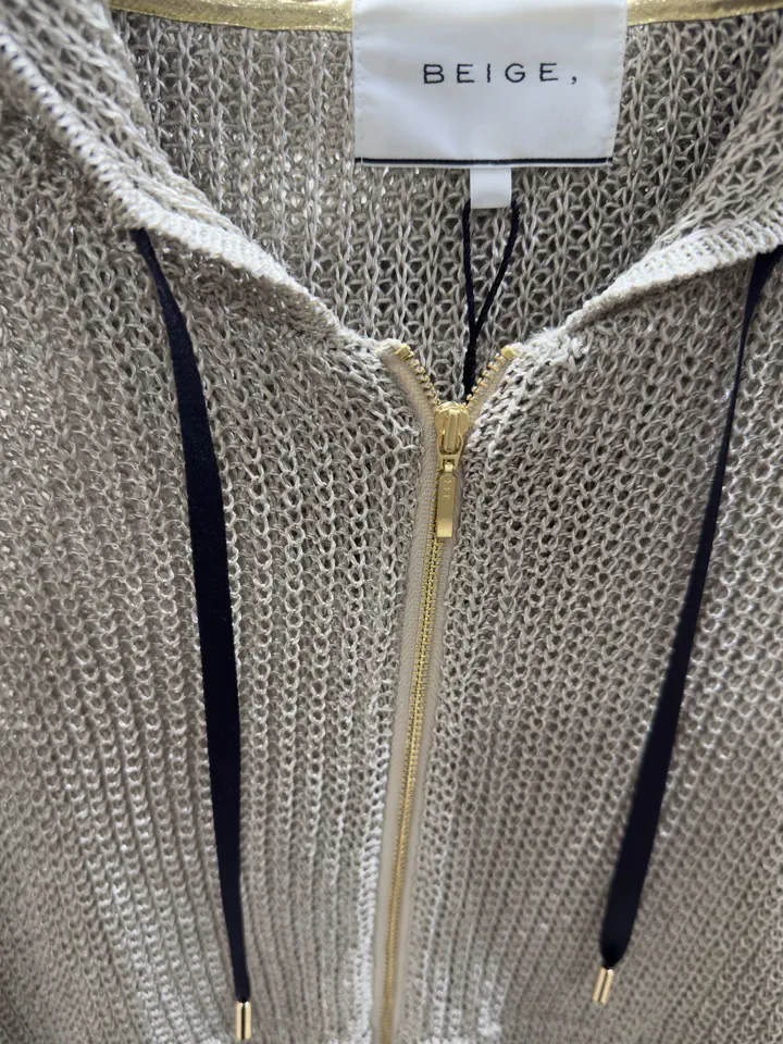 BEIGE， staff コーディネート画像
