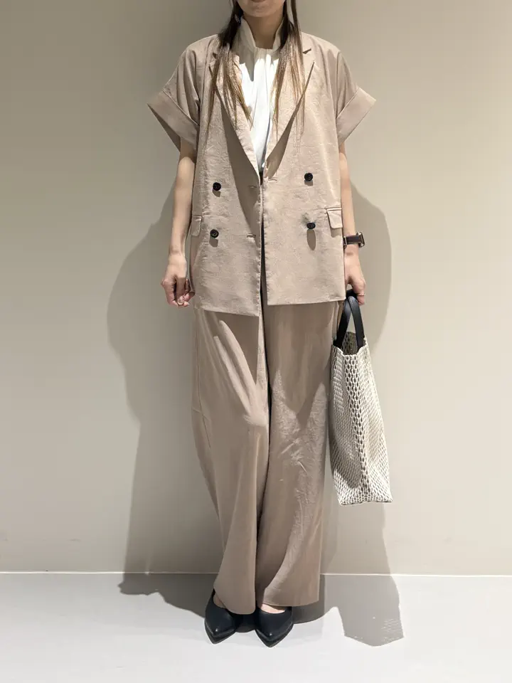 BEIGE， Adachi コーディネート画像