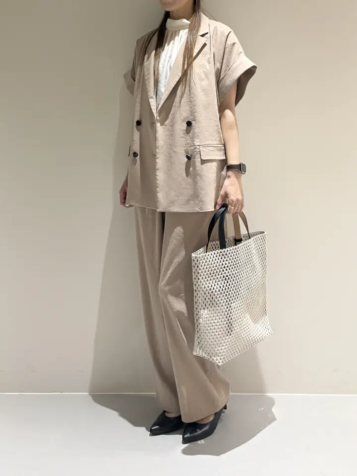 BEIGE， Adachi コーディネート画像