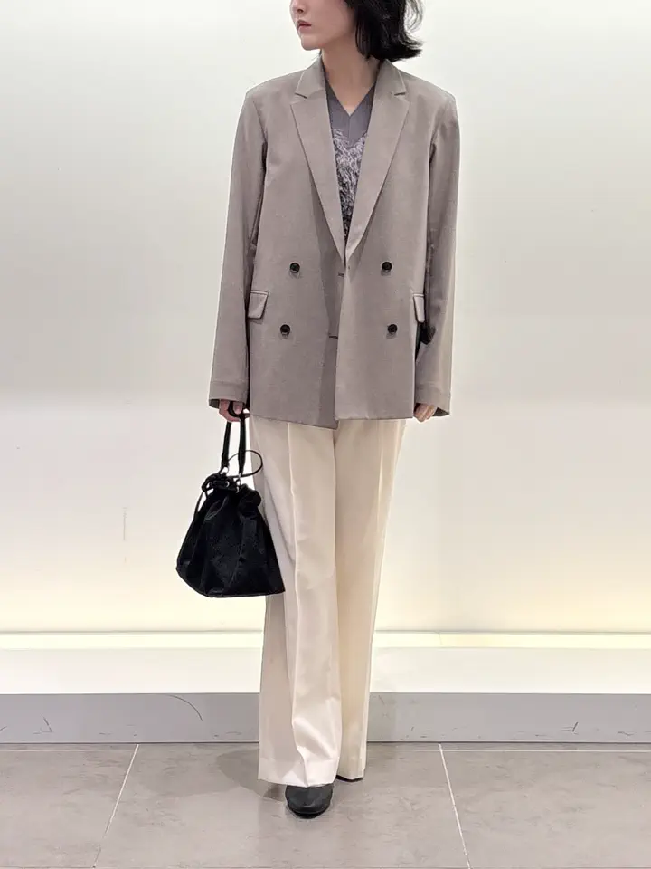 BEIGE， 伊藤 コーディネート画像