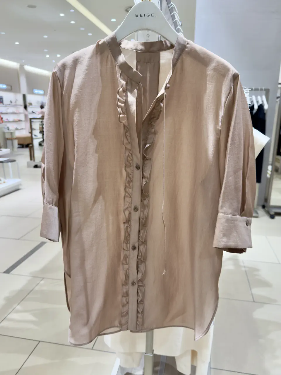 BEIGE， staff コーディネート画像