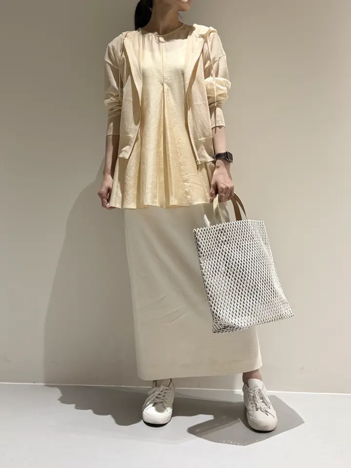 BEIGE， Adachi コーディネート画像