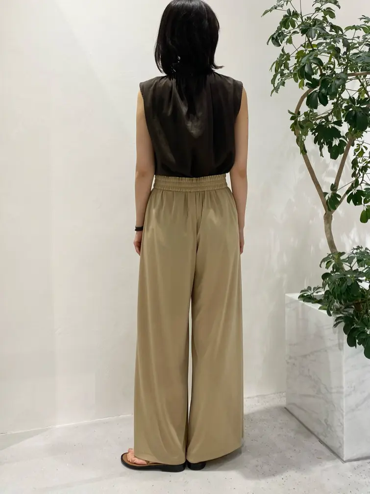 BEIGE， R.A コーディネート画像