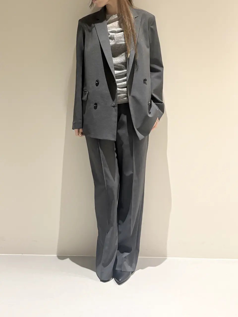  Adachi コーディネート画像
