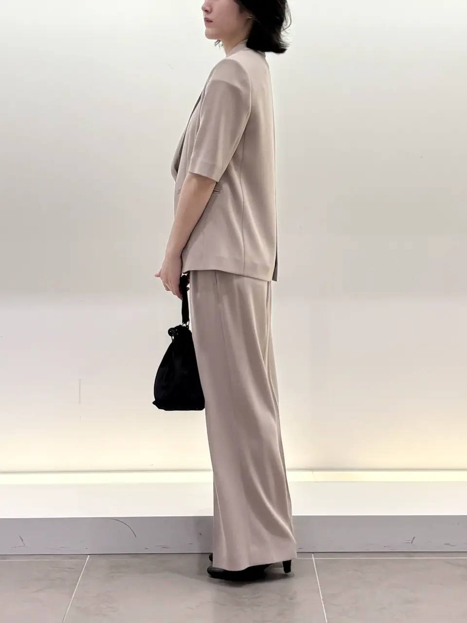 BEIGE， 伊藤 コーディネート画像