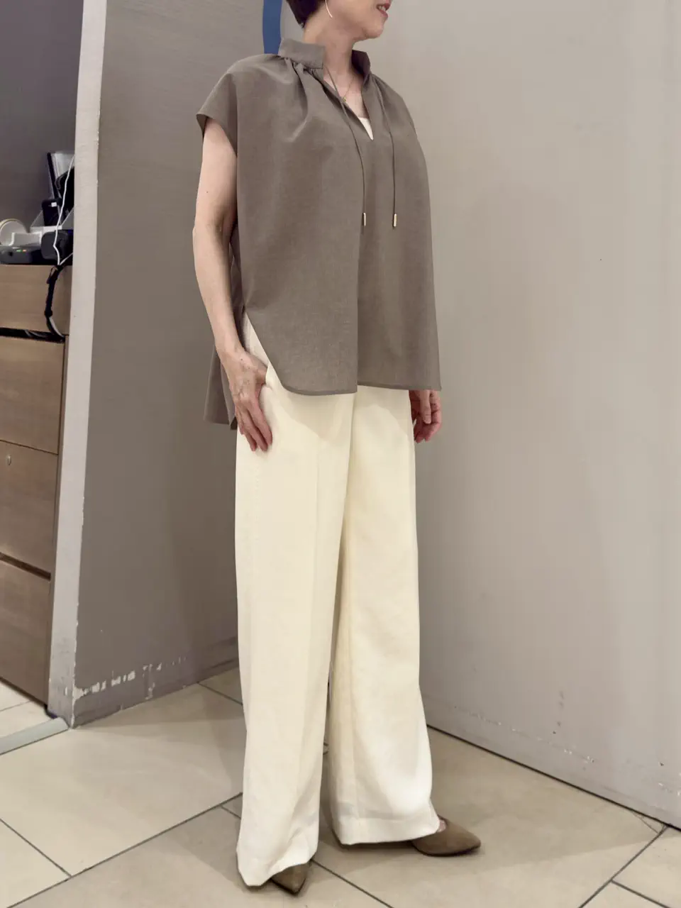  staff コーディネート画像