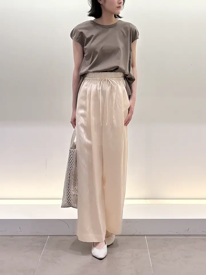 BEIGE， 伊藤 コーディネート画像