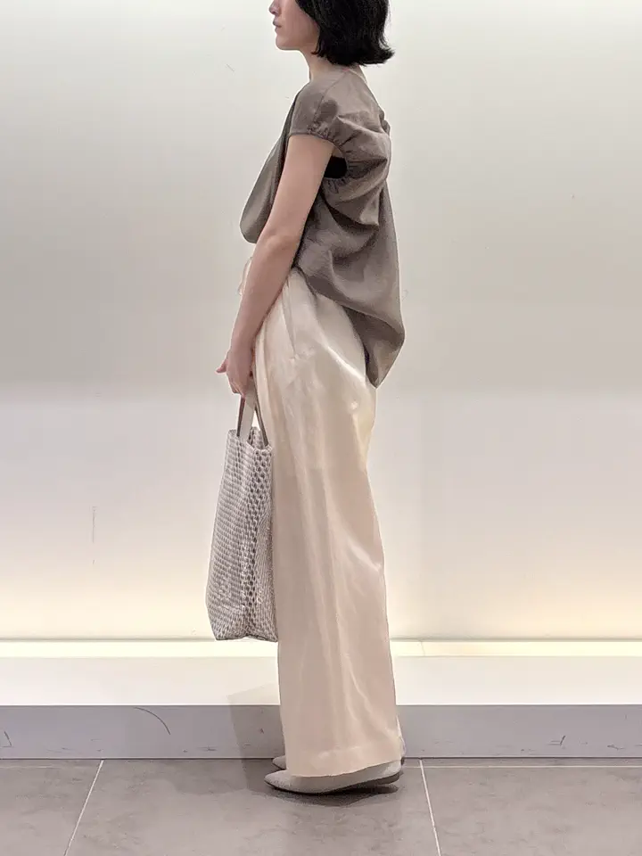 BEIGE， 伊藤 コーディネート画像