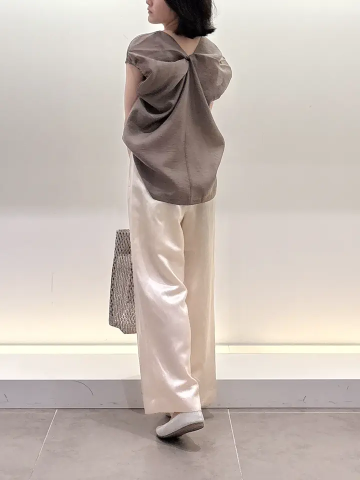 BEIGE， 伊藤 コーディネート画像