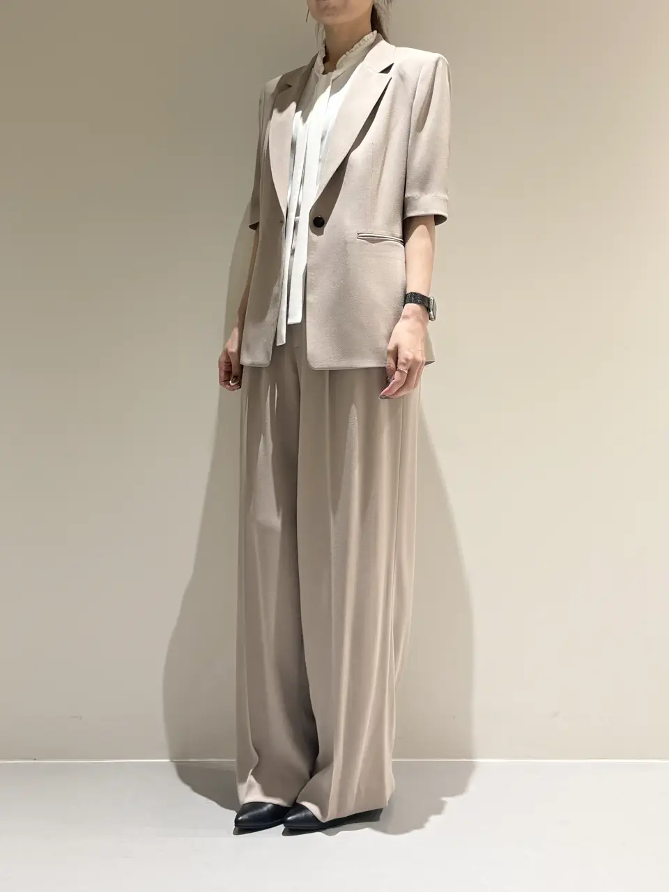 BEIGE， Adachi コーディネート画像