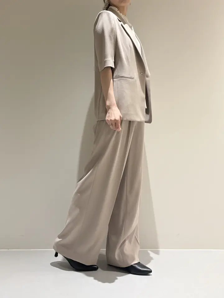 BEIGE， Adachi コーディネート画像
