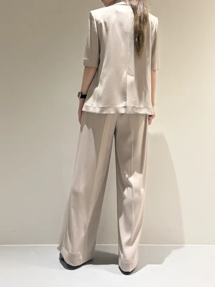 BEIGE， Adachi コーディネート画像
