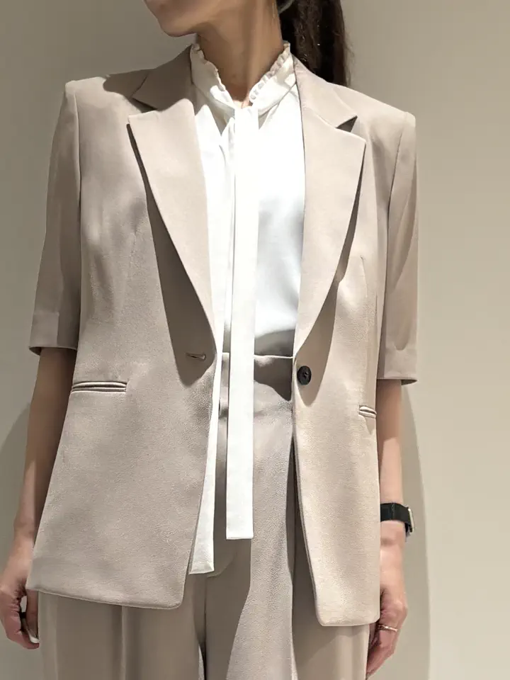 BEIGE， Adachi コーディネート画像