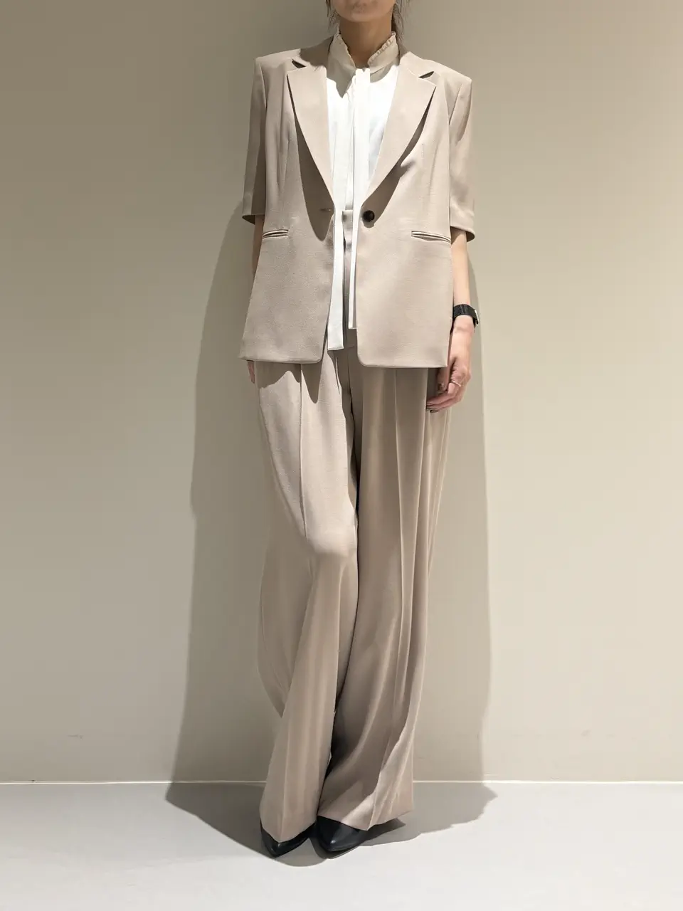 BEIGE， Adachi コーディネート画像
