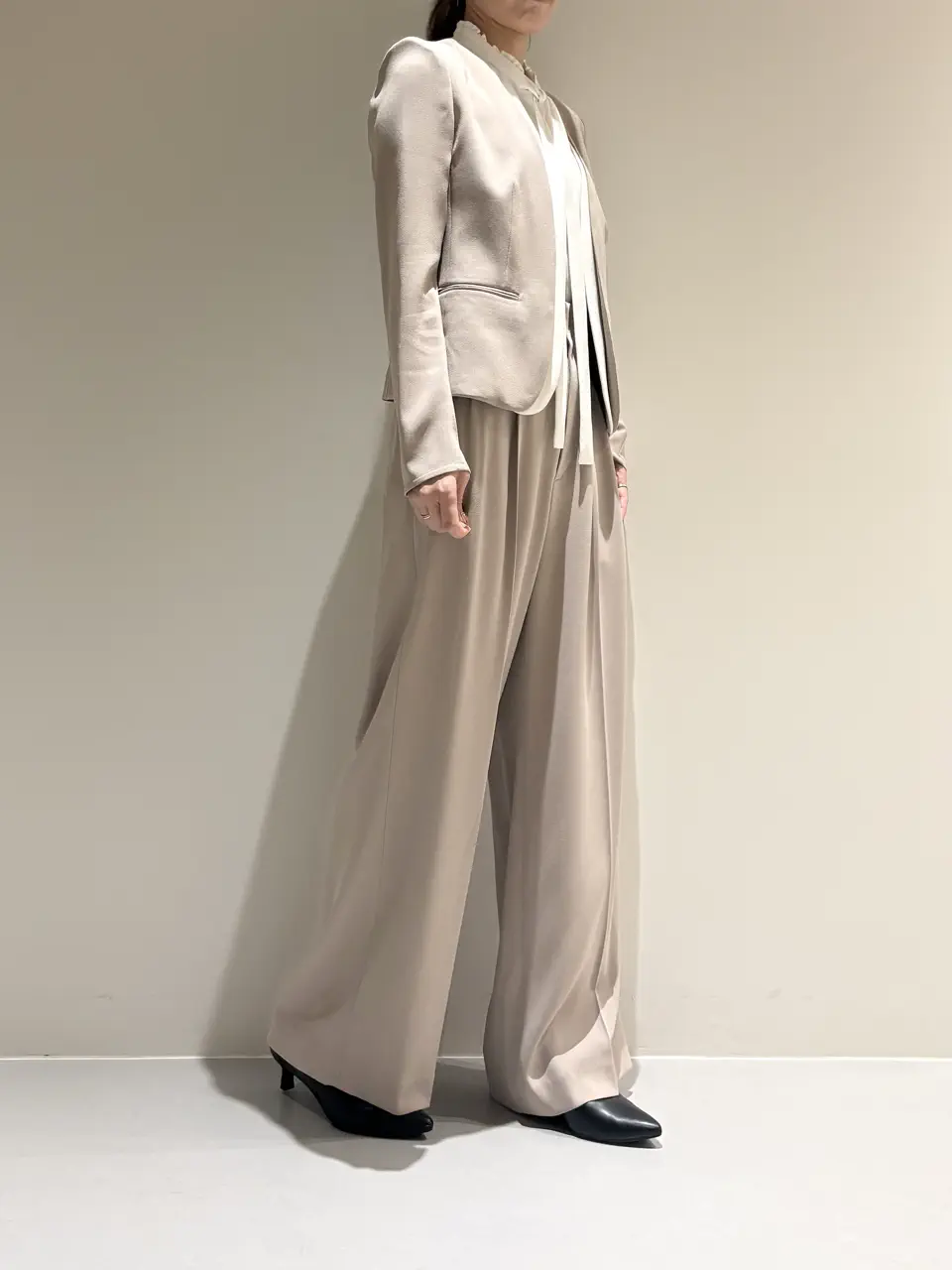BEIGE， Adachi コーディネート画像