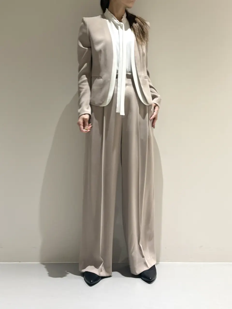 BEIGE， Adachi コーディネート画像