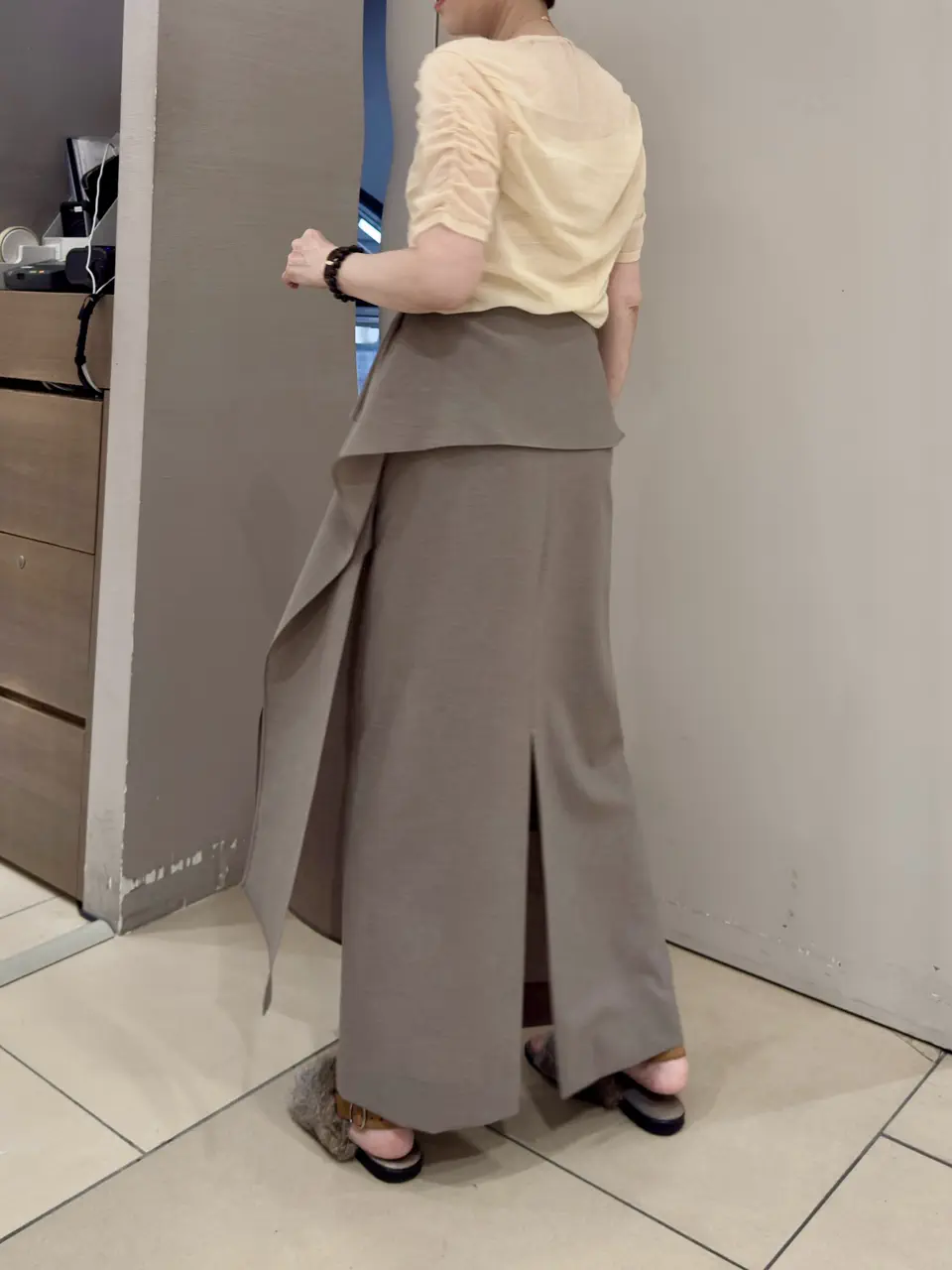 staff コーディネート画像