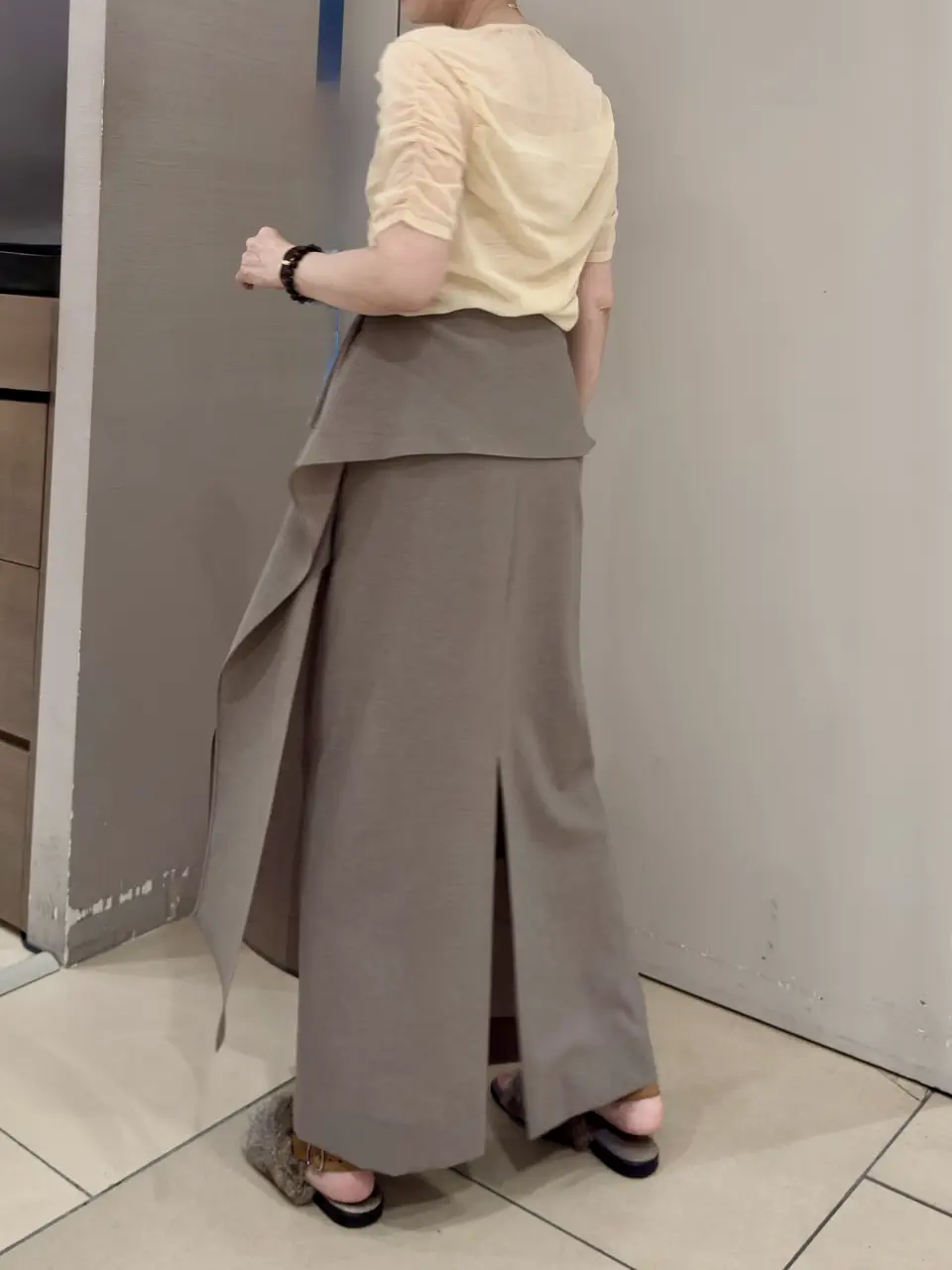 BEIGE， staff コーディネート画像