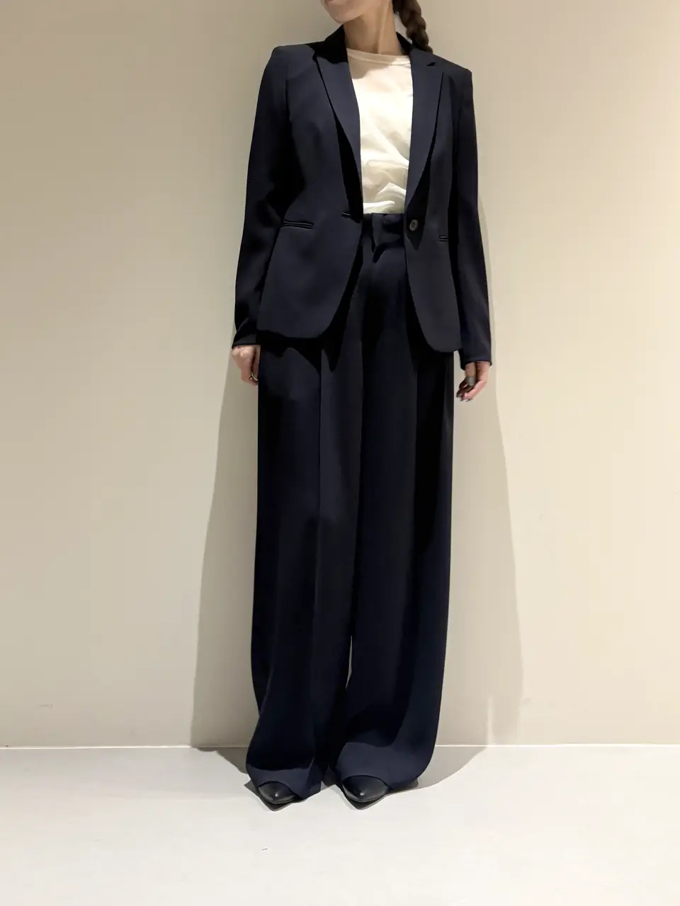 BEIGE， Adachi コーディネート画像