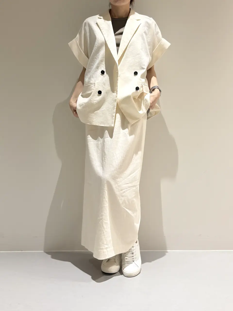BEIGE， Adachi コーディネート画像