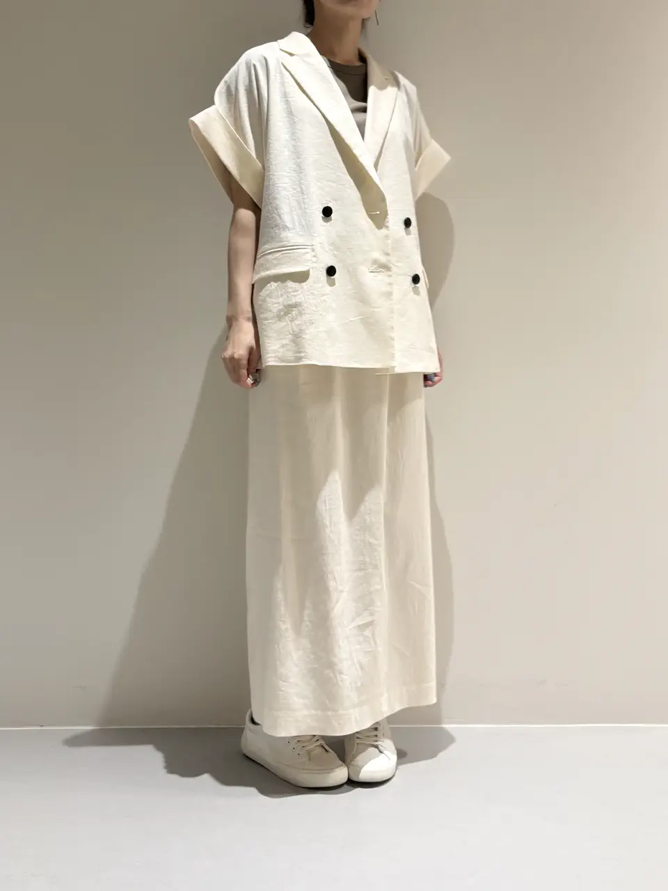 BEIGE， Adachi コーディネート画像