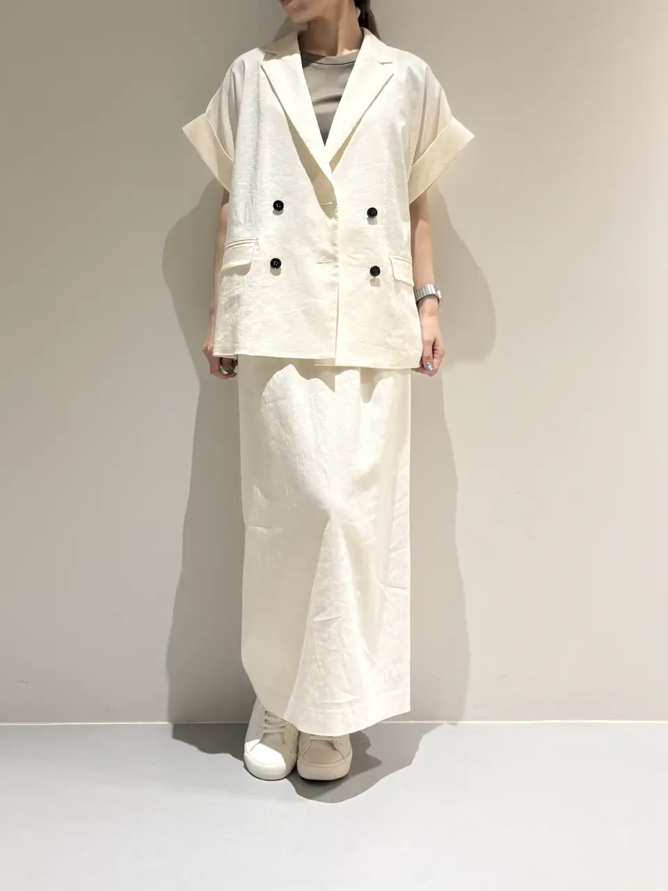  Adachi コーディネート画像