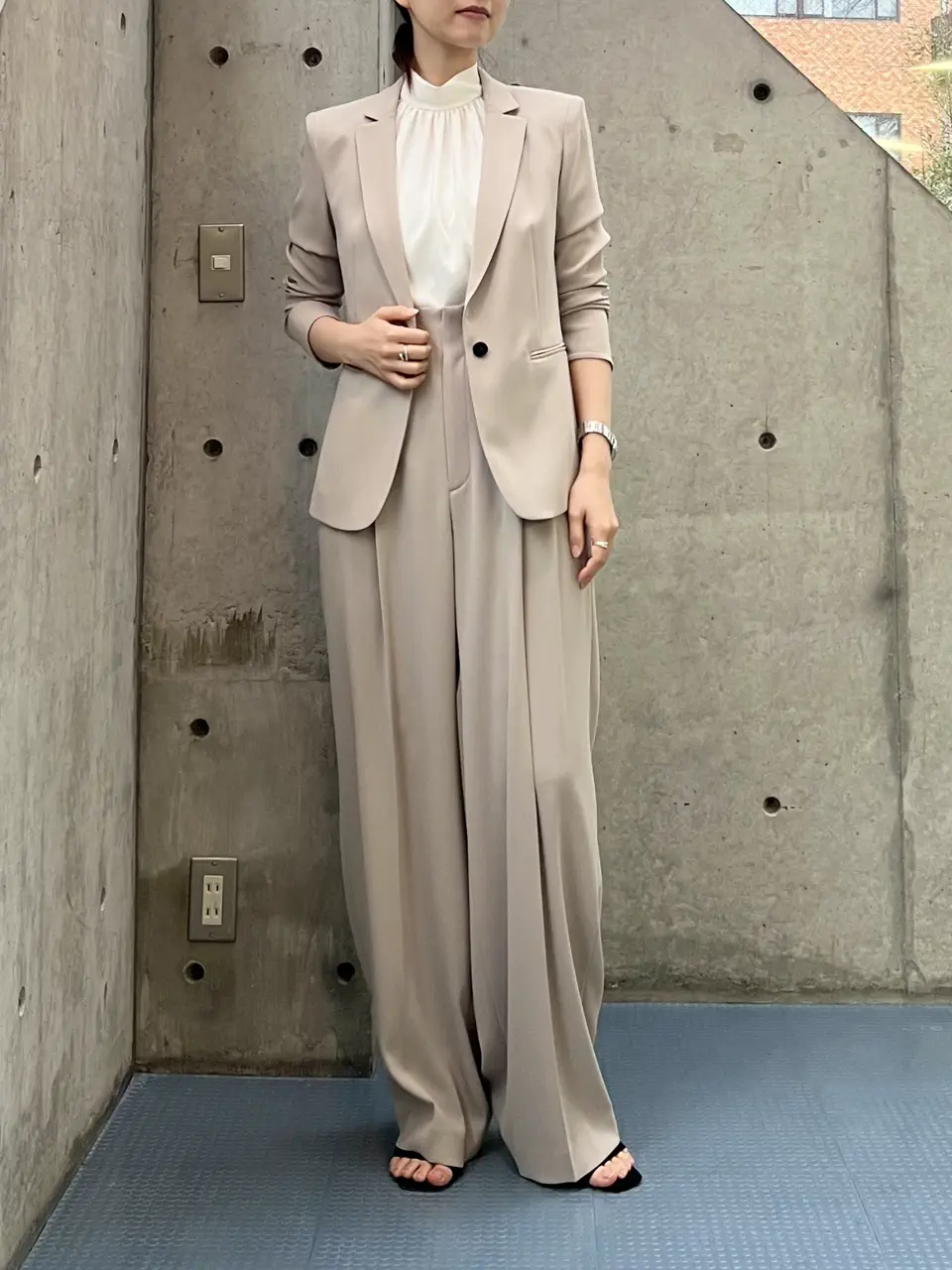 BEIGE， R.A コーディネート画像
