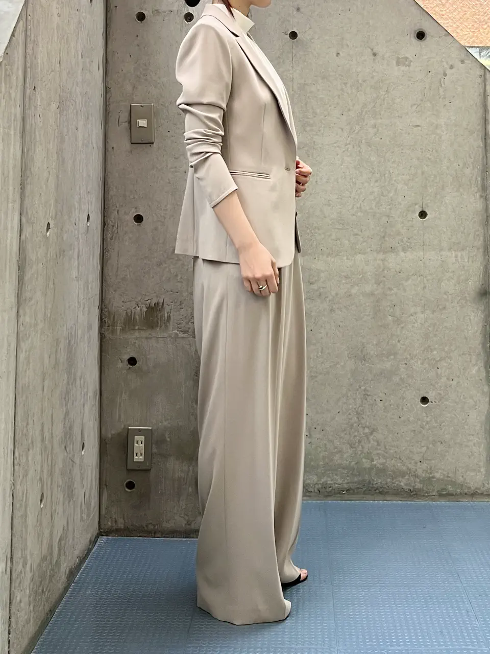 BEIGE， R.A コーディネート画像
