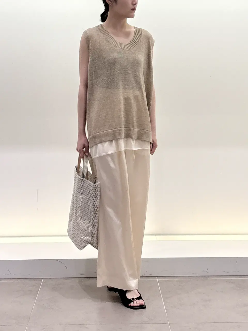 BEIGE， 伊藤 コーディネート画像