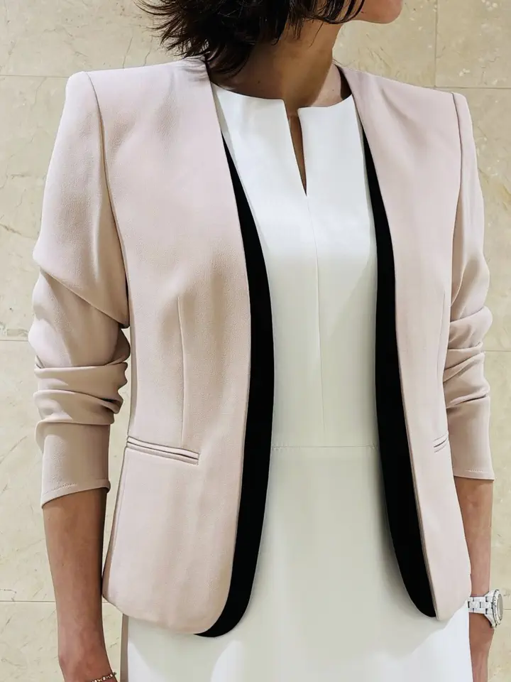 BEIGE， スタッフ コーディネート画像
