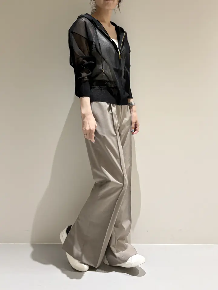 BEIGE， Adachi コーディネート画像