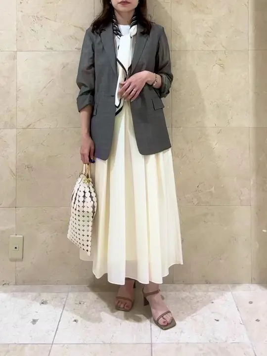 BEIGE， スタッフ コーディネート画像