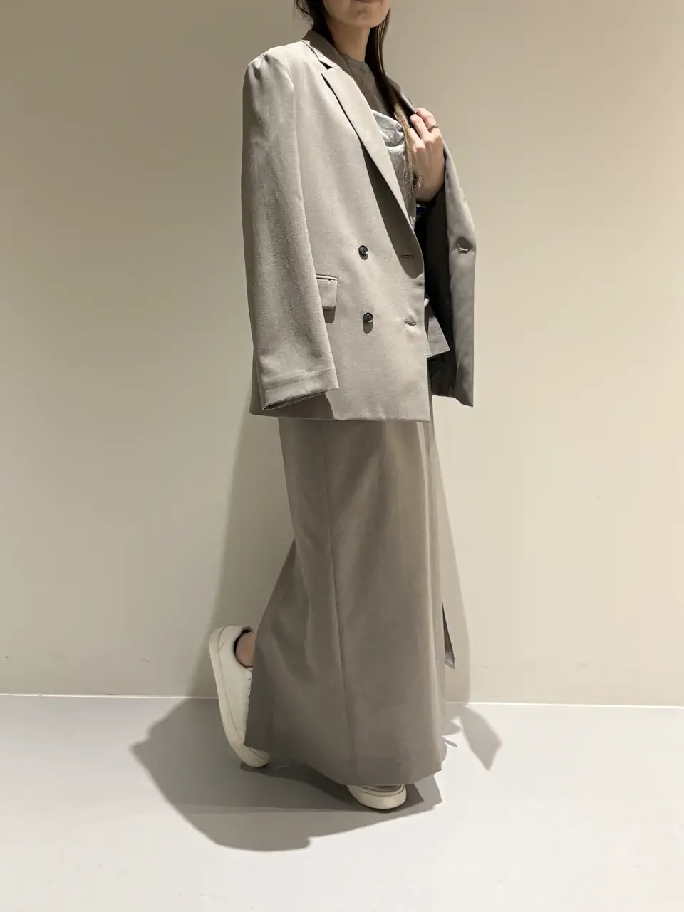 BEIGE， Adachi コーディネート画像