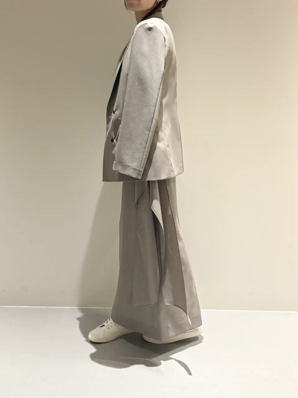 BEIGE， Adachi コーディネート画像