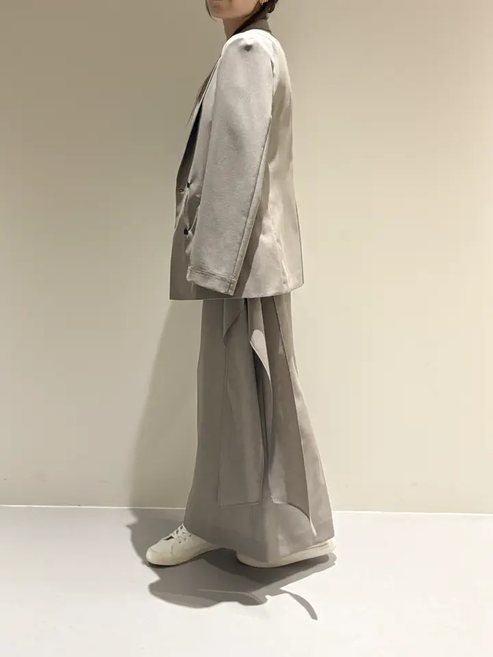 BEIGE， Adachi コーディネート画像