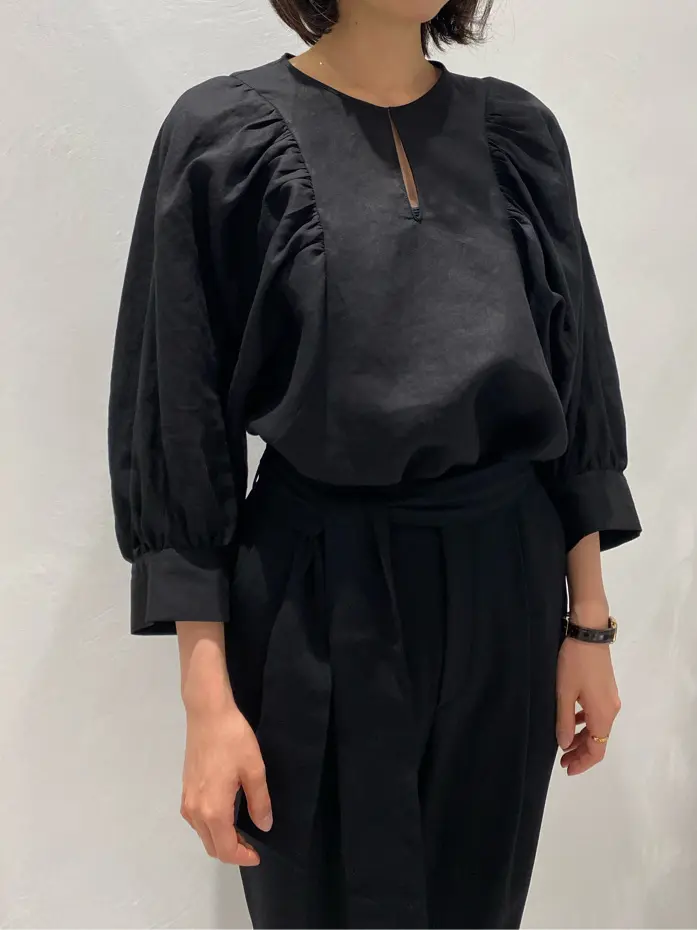 BEIGE， R.A コーディネート画像