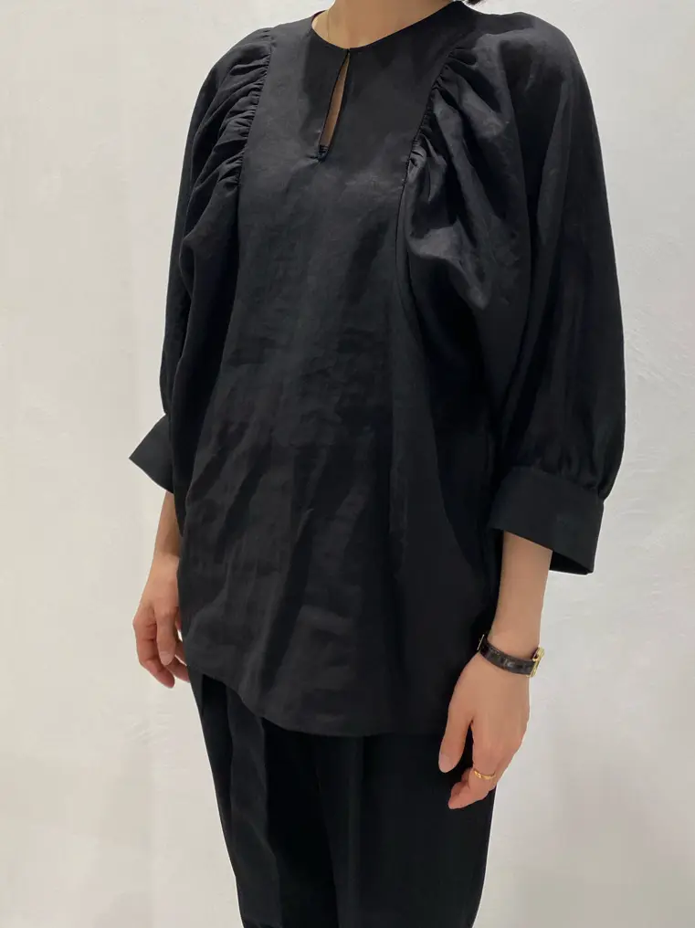 BEIGE， R.A コーディネート画像