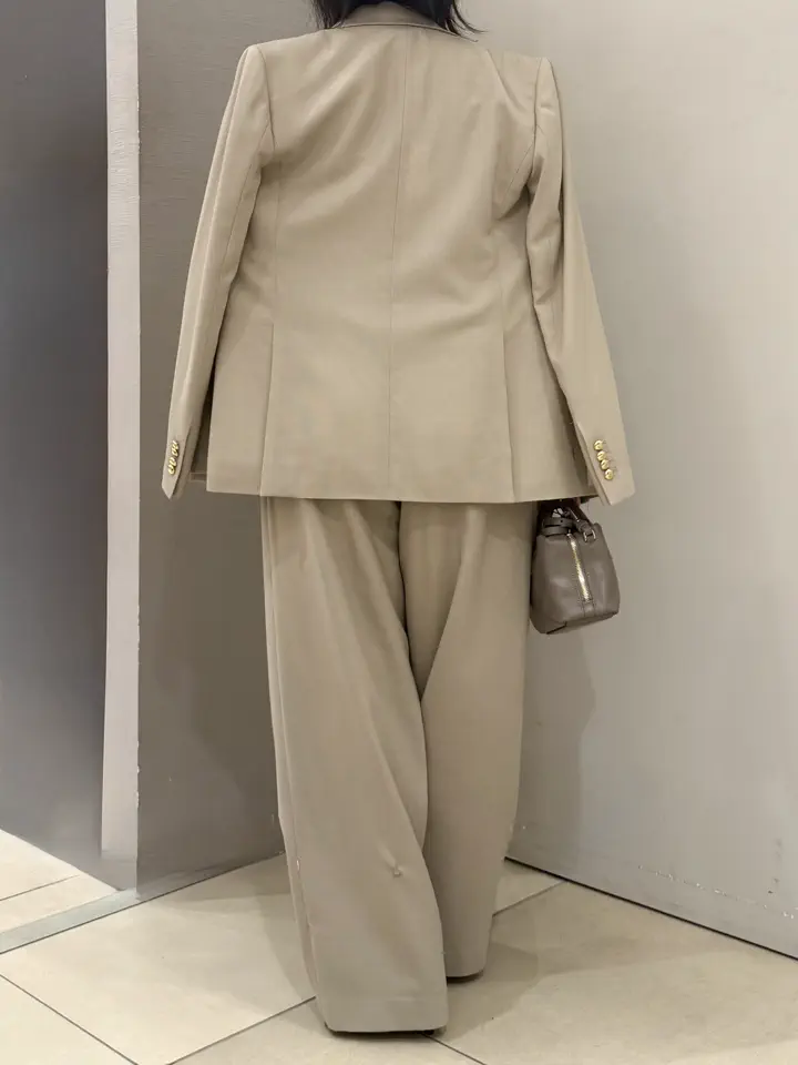 BEIGE， 山﨑 コーディネート画像