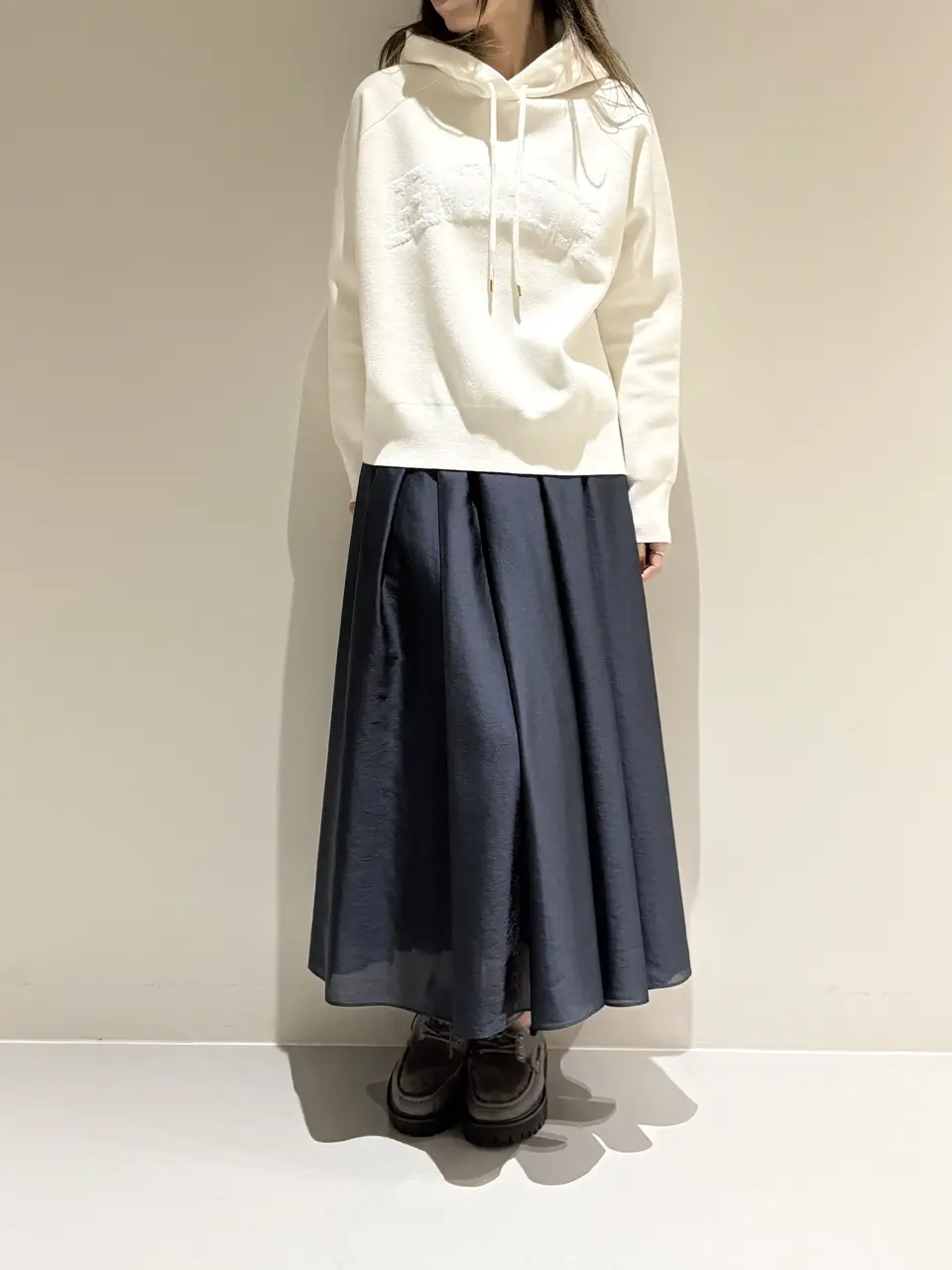  Adachi コーディネート画像