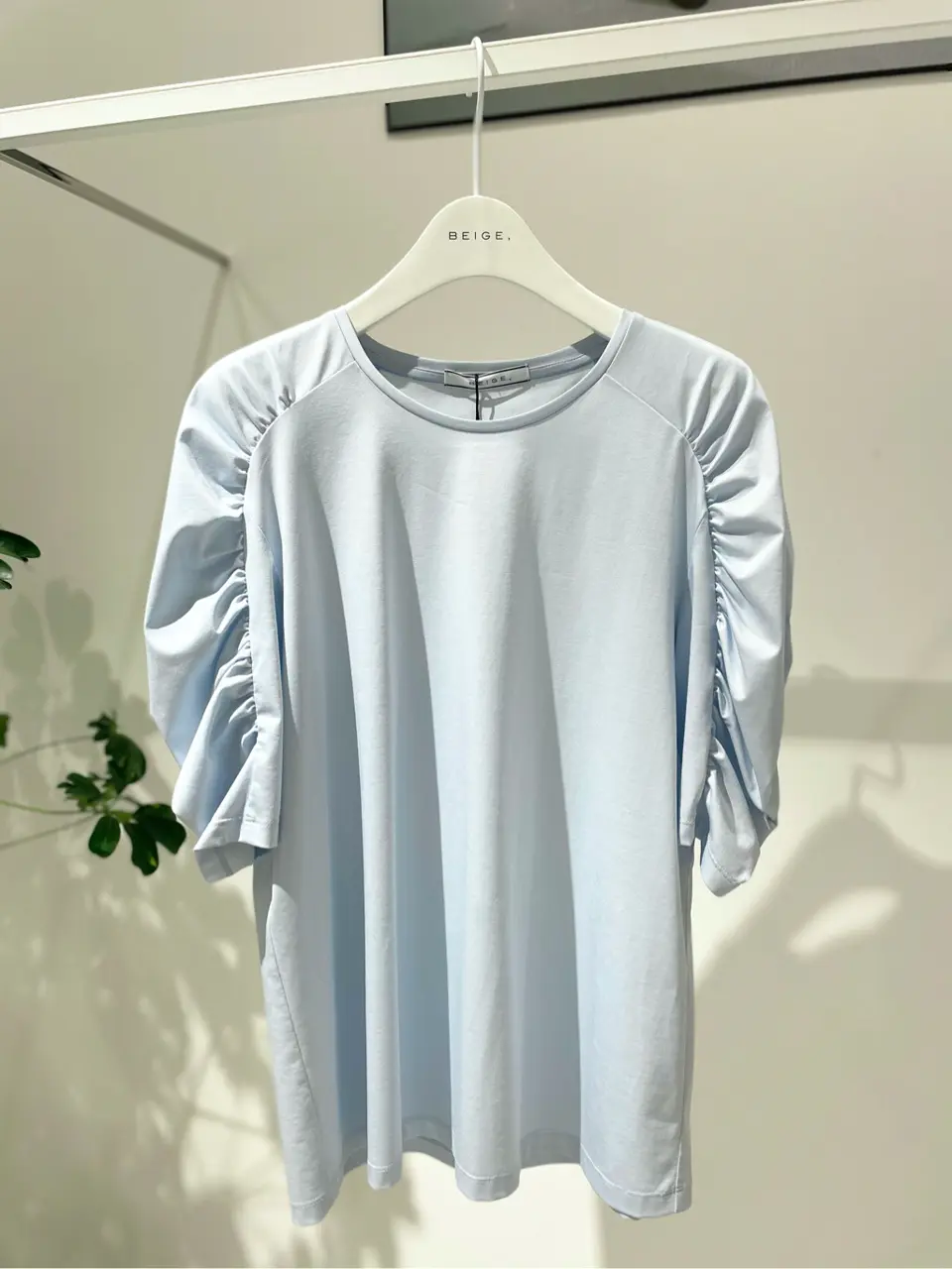 BEIGE， 小泉 コーディネート画像