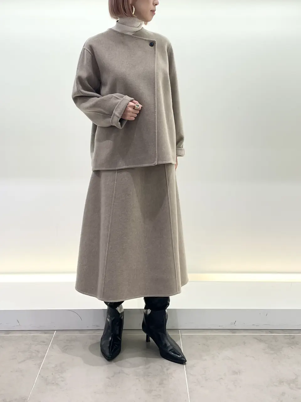 BEIGE， 柴田 コーディネート画像