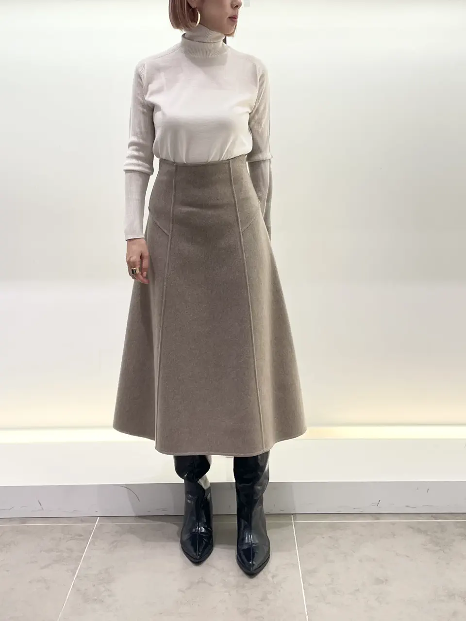 BEIGE， 柴田 コーディネート画像