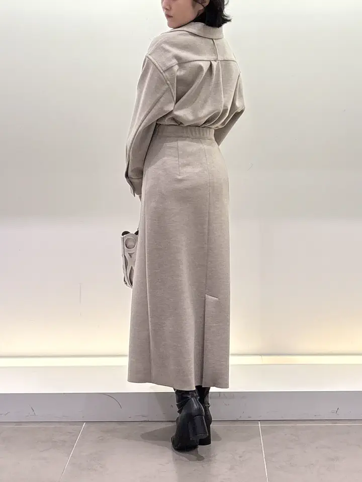BEIGE， 伊藤 コーディネート画像