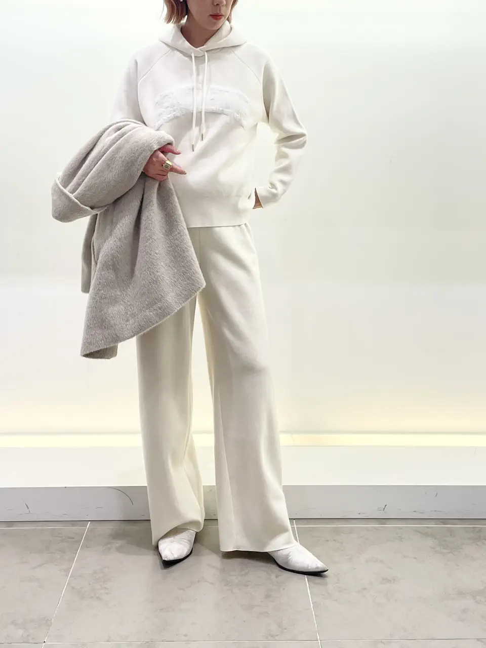 BEIGE， 柴田 コーディネート画像