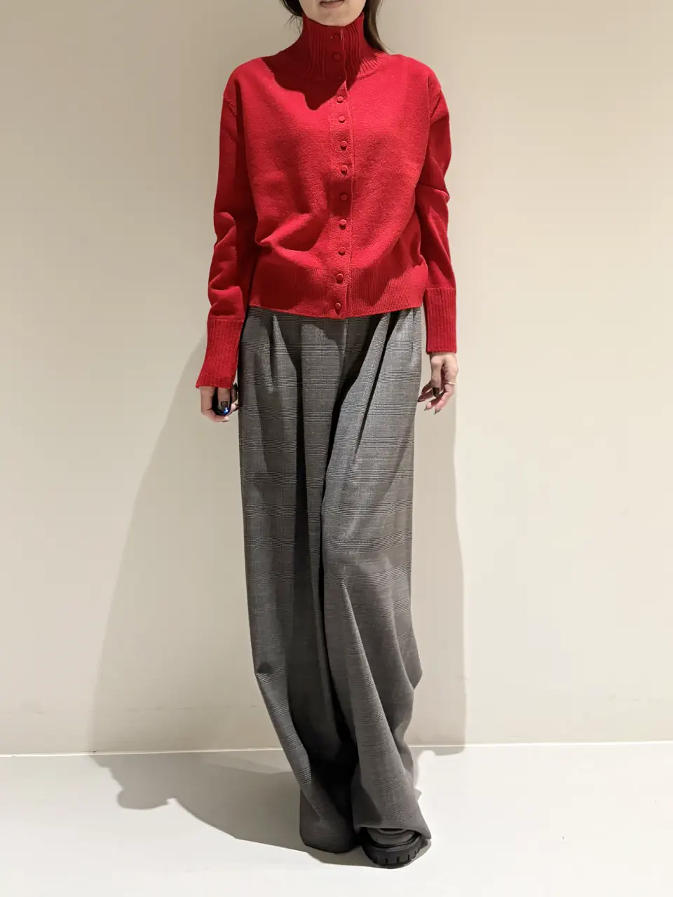  Adachi コーディネート画像