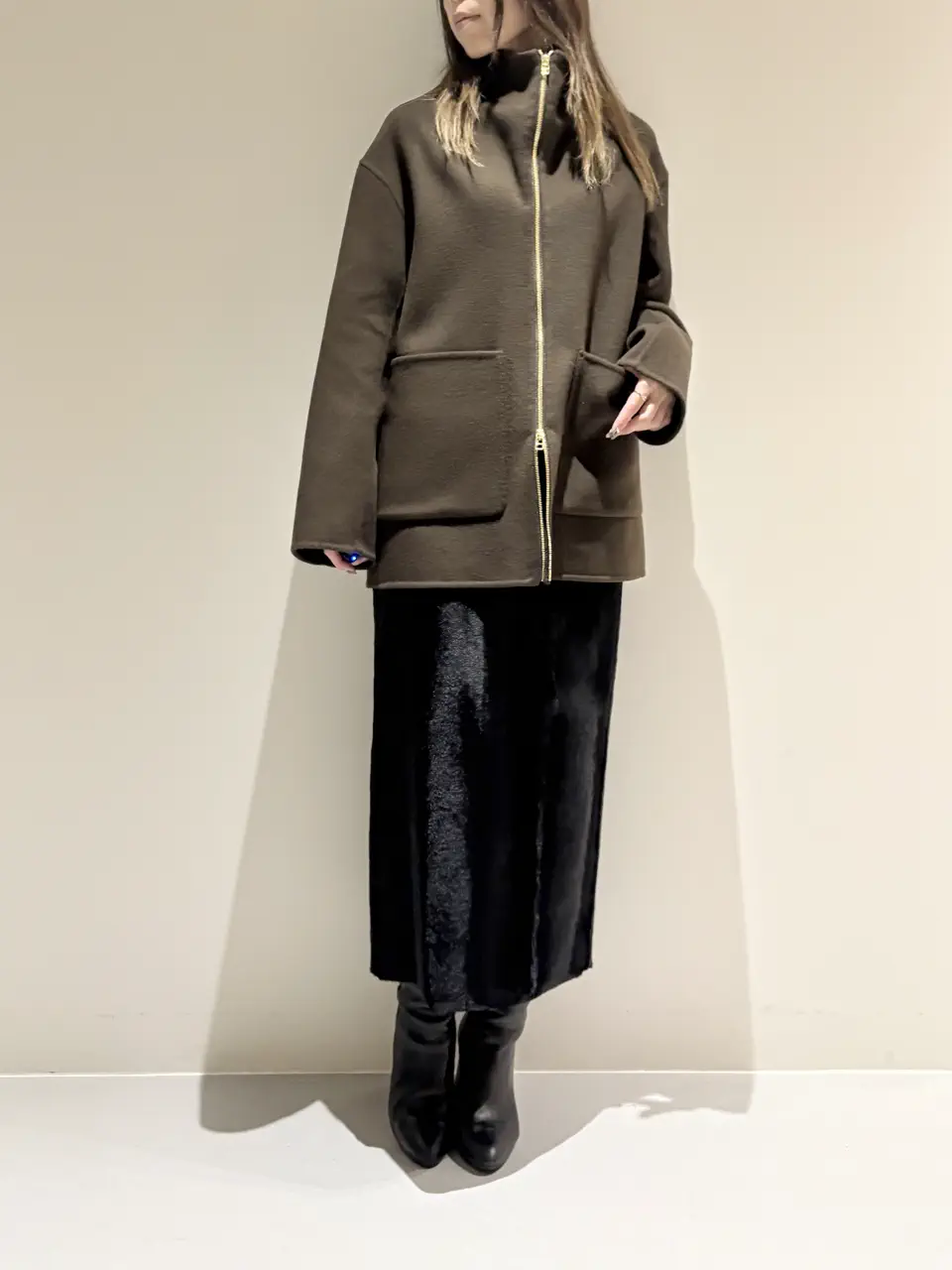  Adachi コーディネート画像