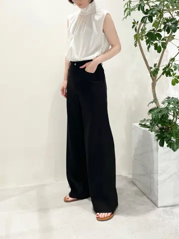 BEIGE， 小泉 コーディネート画像