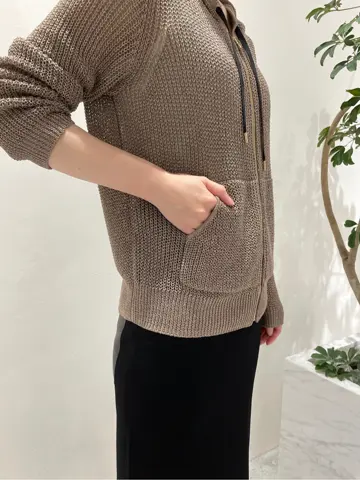BEIGE， 小泉 コーディネート画像